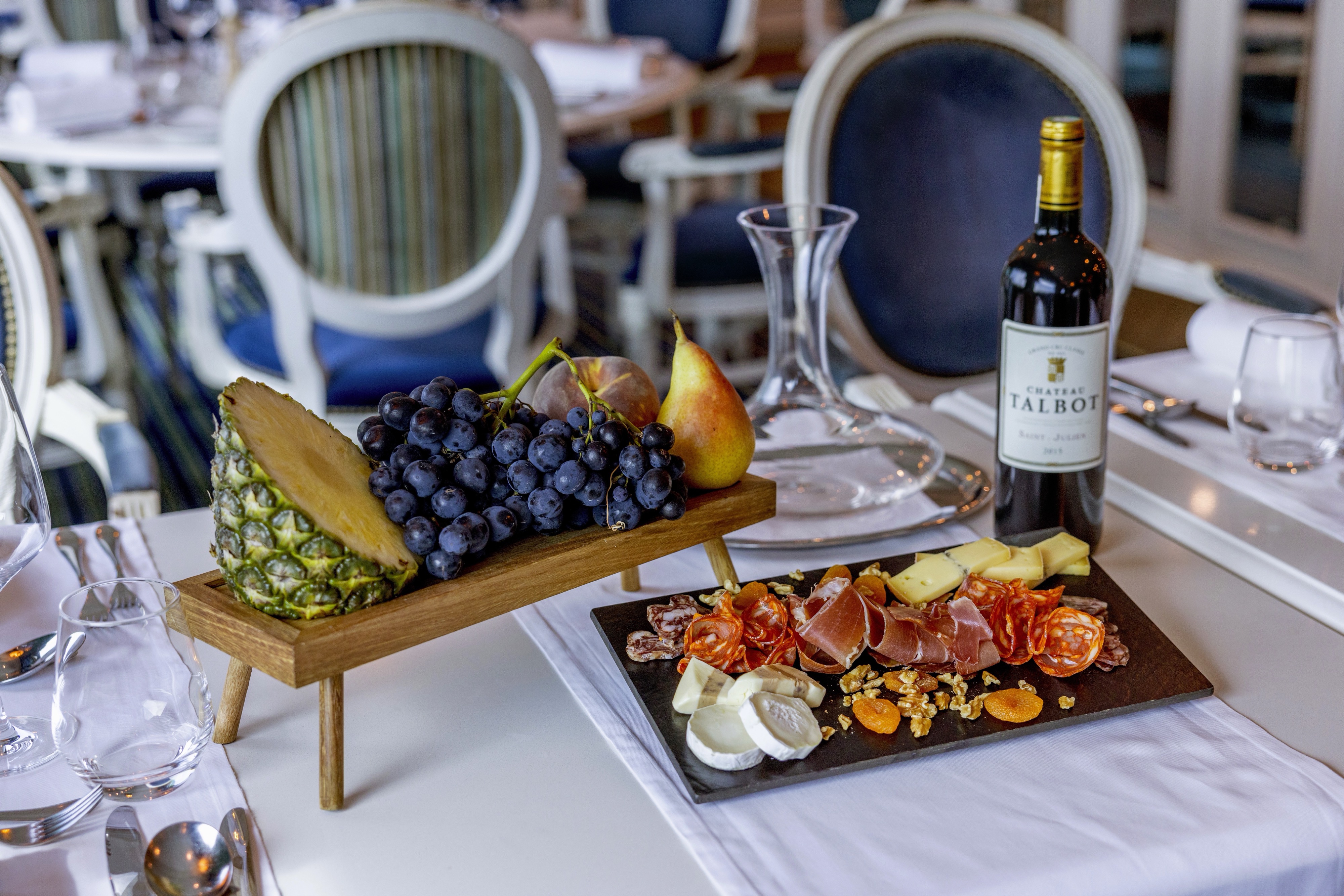 S.S. Catherine - Cézanne Restaurant